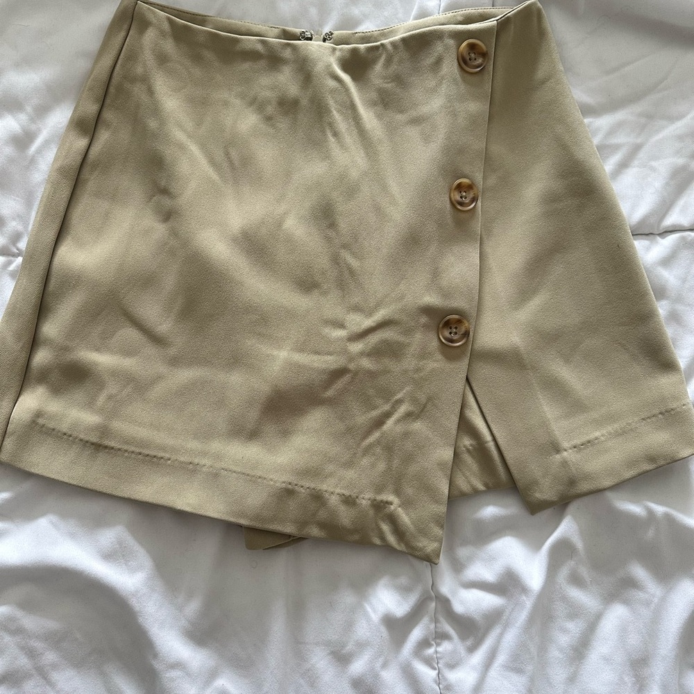 Women's Tan Button-Front Shorts